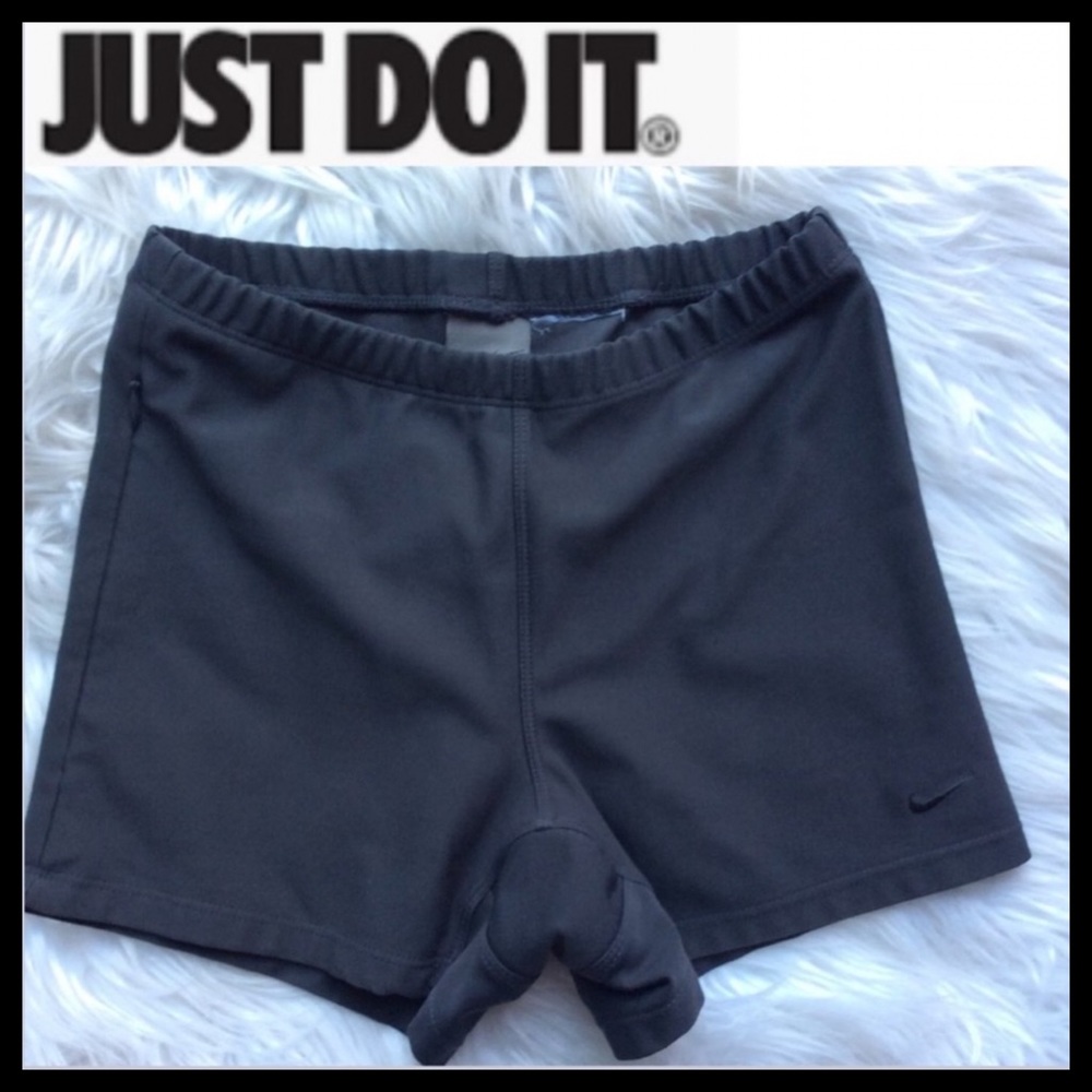 NIKE BOOTY SHORTS